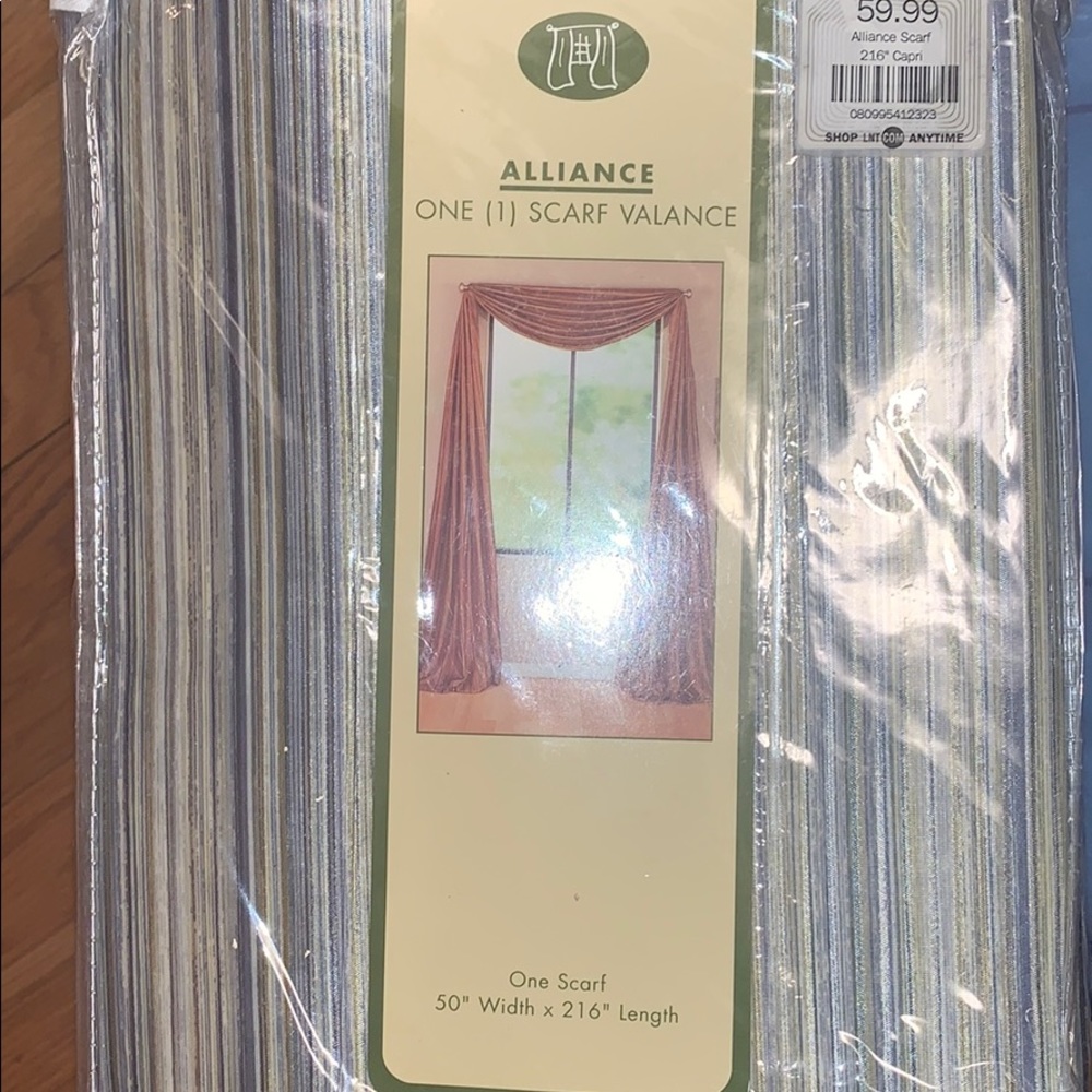Scarf Valance in shades of blue, green, white